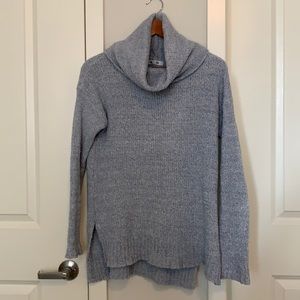 BB DAKOTA Grey Cozy Turtleneck Sweater. Size Small